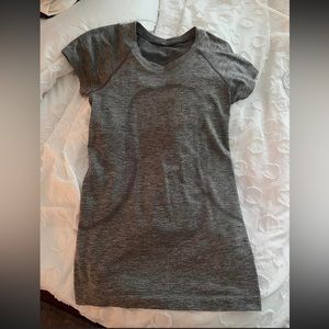 Lululemon swiftly tech short sleeve